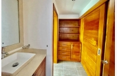 4-bedroom-villa-for-sale-cocotal-walking-closet